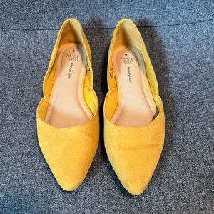 Woman’s flats size 6.5